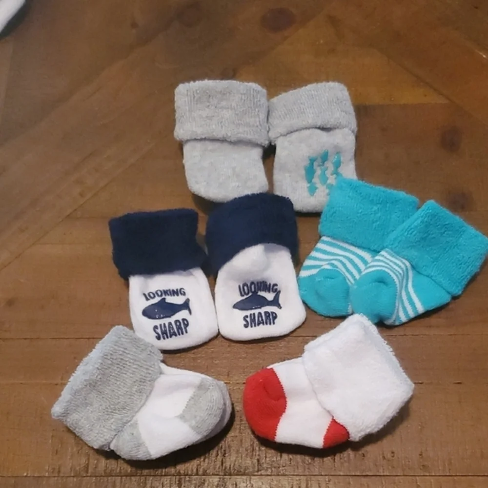 🐻 Assorted Baby Socks Set - Gray, Blue, Red